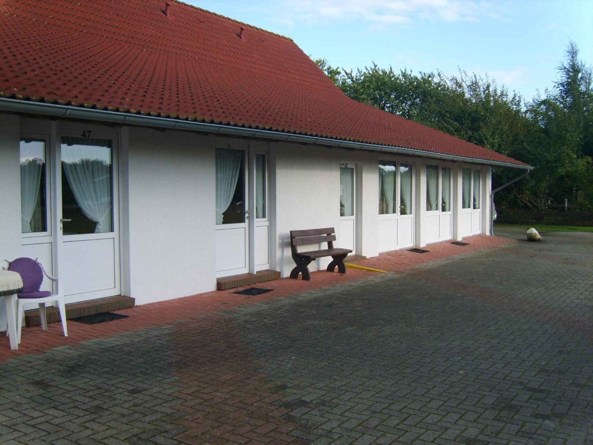 Hotel-Garni "Hof Von Hannover" Витмунд Екстериор снимка