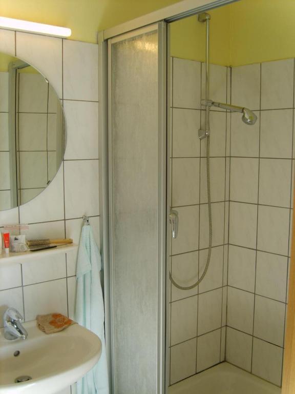 Hotel-Garni "Hof Von Hannover" Витмунд Стая снимка