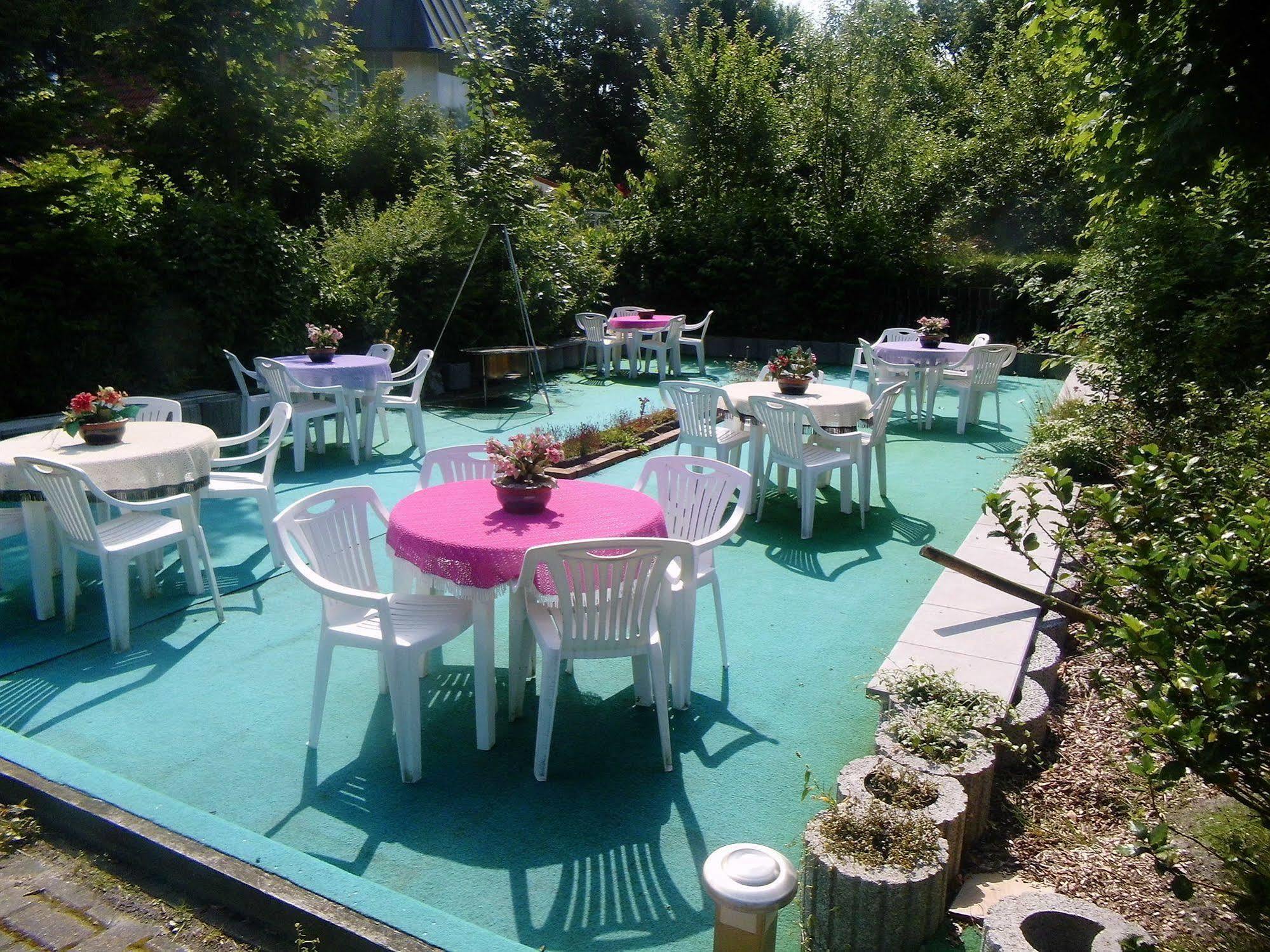 Hotel-Garni "Hof Von Hannover" Витмунд Екстериор снимка